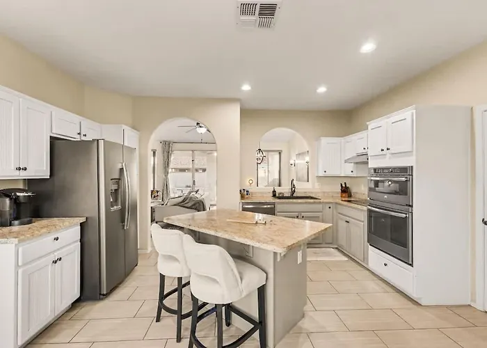 3br Hilltop Oasis With Pool Hot Tub & Mountain Views * Fountain Hills