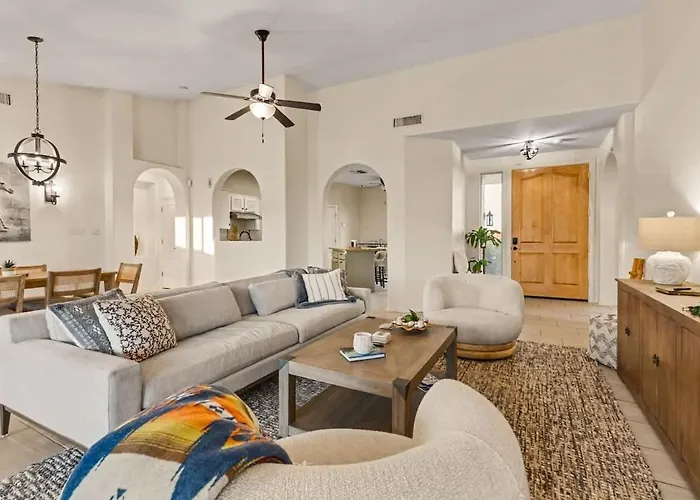 3br Hilltop Oasis With Pool Hot Tub & Mountain Views * Fountain Hills