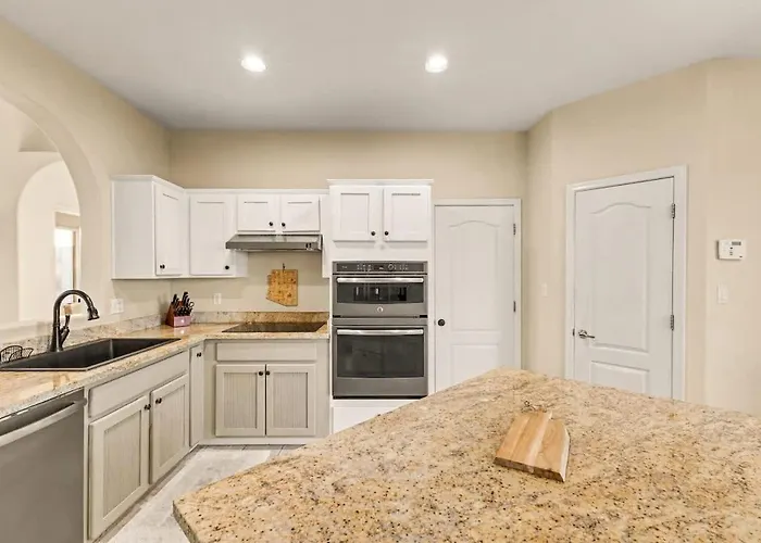 Holiday home 3br Hilltop Oasis With Pool Hot Tub & Mountain Views Fountain Hills