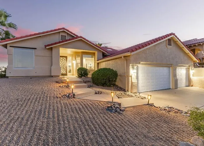 3br Hilltop Oasis With Pool Hot Tub & Mountain Views